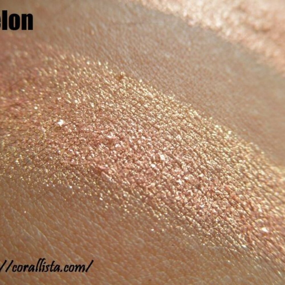 MAC Cosmetics Pigment - Melon - Picture 5 of 7